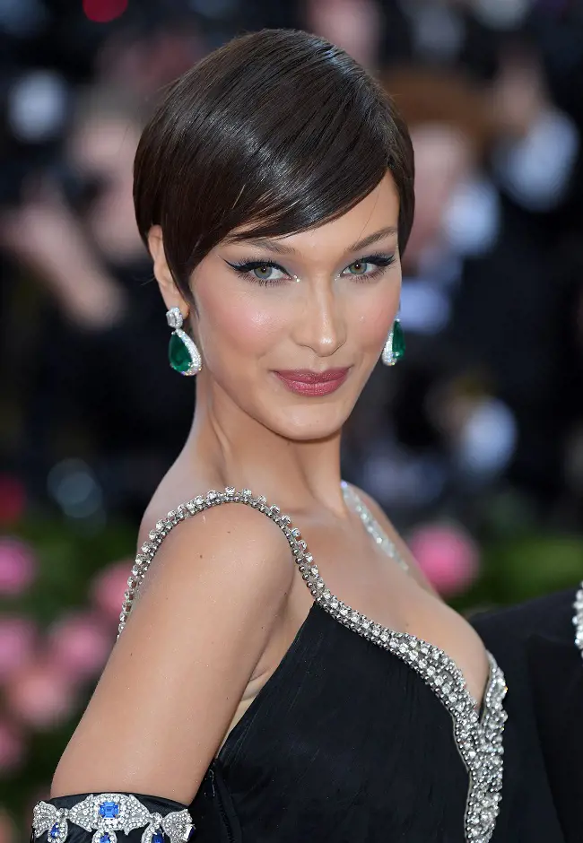 American Supermodel Bella Hadid posing in her beautiful straight pixie