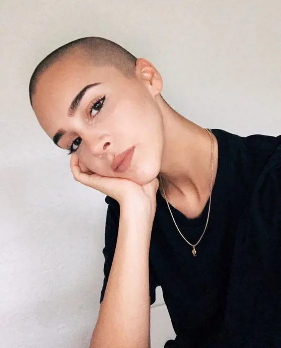 Women with diamond, long and square face shape looks extremely good in buzz cut