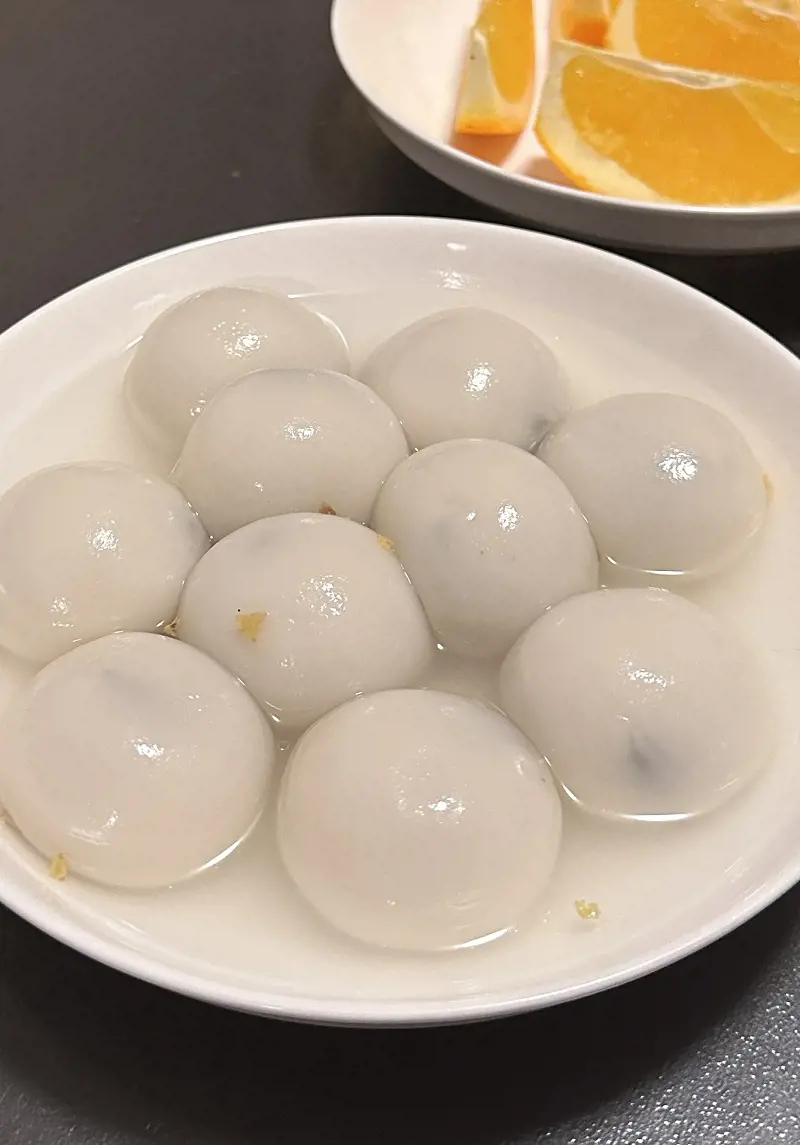  Chinese people have this ball-shaped yuanxiao, or tangyuan in their Lantern Festival, which indicate wholeness and togetherness