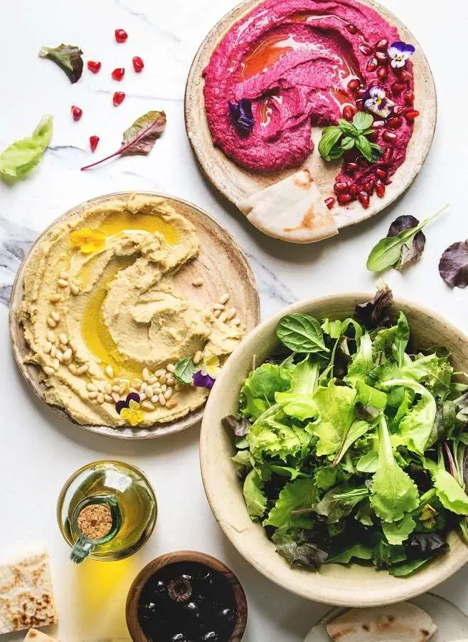 Hummus can be valuable to a pregnancy diet as it contains nutrients that aid in regulating blood pressure